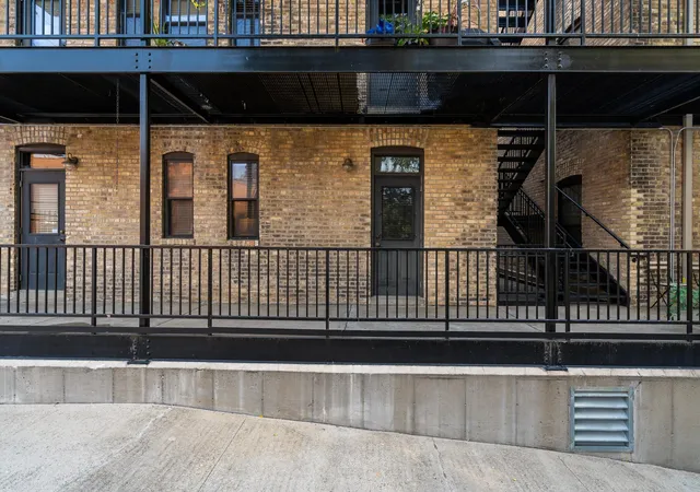 25th image of 519 S 9th St S #1, Minneapolis, MN 55404 | MLS# 7117153