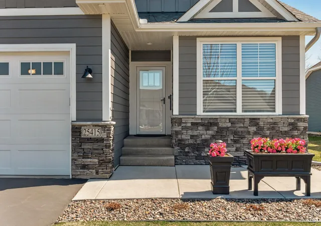 59th image of 25415 Farmstead Ln, Wyoming, MN 55092 | MLS# 7117159