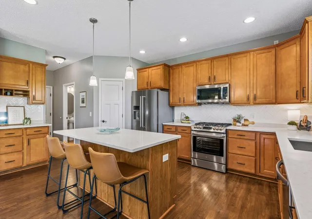 4th image of 13816 Savanna Dr, Rogers, MN 55374 | MLS# 7117162
