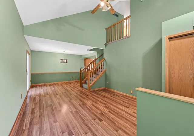 Photo 4 of Single family home for sale at 15242 Lesley Ln, Eden Prairie, MN 55346 | MLS# 7117163 | Listing updated on 2026-08-27