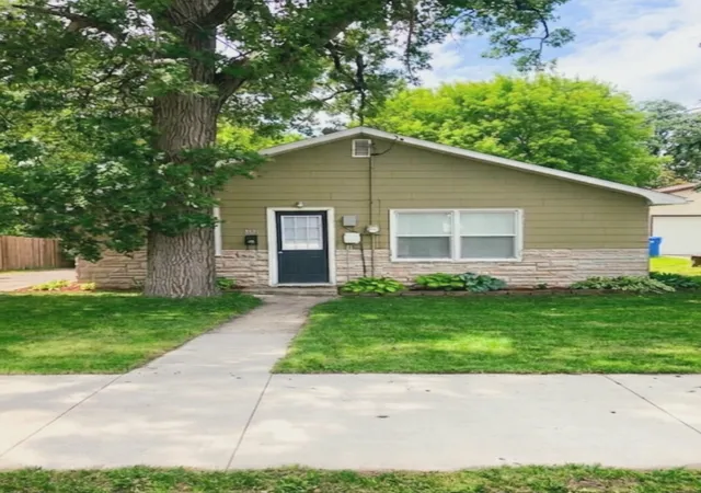 Photo 1 of Single family home for sale at 1030 West Ave, Detroit Lakes, MN 56501 | MLS# 7117164 | Listing updated on 2026-09-12