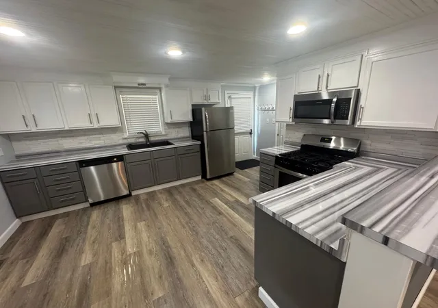 Photo 3 of Sale Pending at 1030 West Ave, Detroit Lakes, MN 56501 | MLS# 7117164 | Listing updated on 2026-09-22
