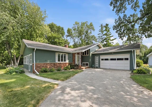 Photo 2 of Sale Pending at 607 6th Street W, West Fargo, ND 58078 | MLS# 7117169 | Listing updated on 2026-08-26