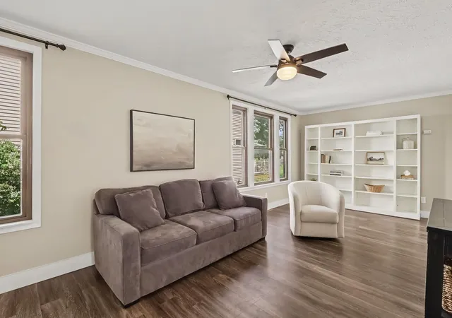 Photo 4 of Sale Pending at 609 13th Street W, Hastings, MN 55033 | MLS# 7117170 | Listing updated on 2026-09-07