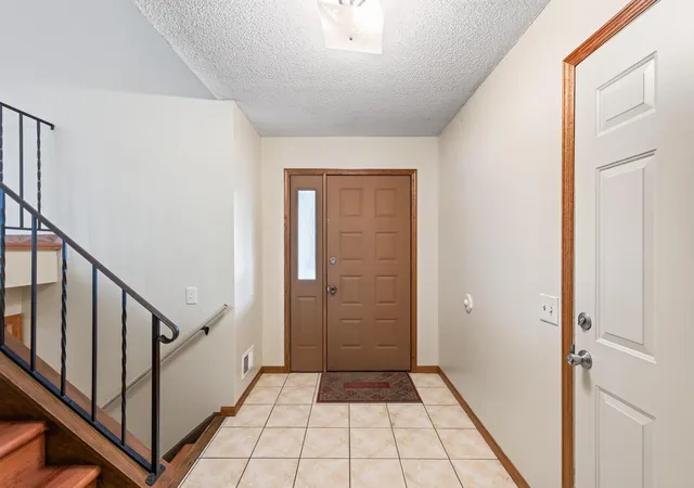 Photo 4 of Single family home for sale at 14326 Park Ave, Burnsville, MN 55337 | MLS# 7117189 | Listing updated on 2026-07-29