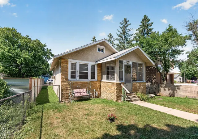 Photo 2 of Single family home for sale at 1461 7th Street W, Saint Paul, MN 55102 | MLS# 7117191 | Listing updated on 2026-10-18