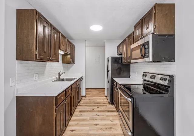 Photo 3 of Condo for sale at 4009 Heritage Hills Dr #207, Minneapolis, MN 55437 | MLS# 7117203 | Listing updated on 2026-08-27