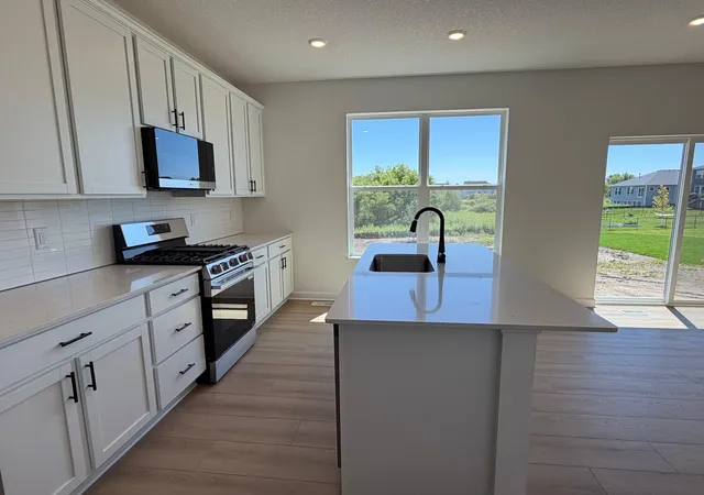 5th image of 11587 72Nd St Ne, Albertville, MN 55301 | MLS# 7117217