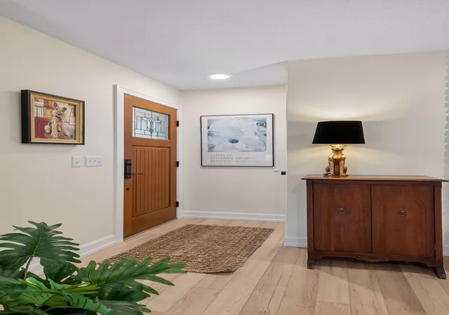 Photo 4 of Sale Pending at 5945 Xerxes Ave S, Minneapolis, MN 55410 | MLS# 7117226 | Listing updated on 2026-09-12