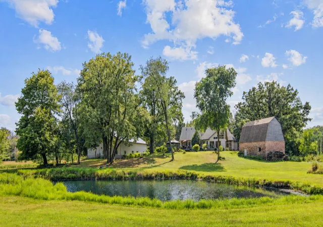 Photo 3 of Single family home for sale at 6300 Rolling Hills Dr, Saint Paul, MN 55110 | MLS# 7117234 | Listing updated on 2026-10-08
