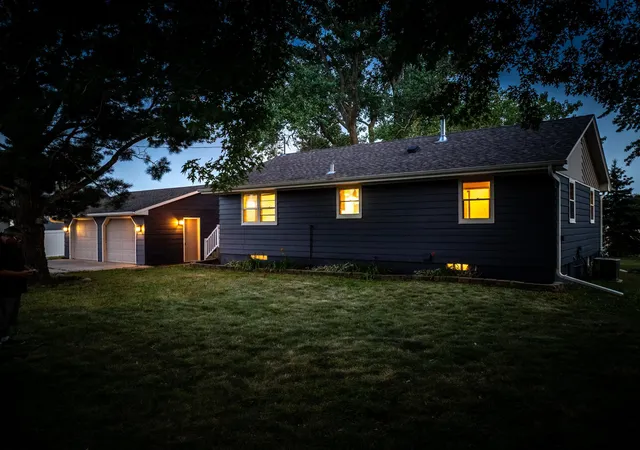 2nd image of 2752 197th St W, Farmington, MN 55024 | MLS# 7117255