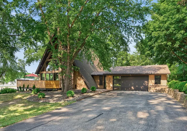Photo 3 of Sale Pending at 18475 Jamaica Path, Lakeville, MN 55044 | MLS# 7117281 | Listing updated on 2026-08-10