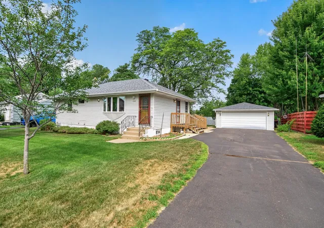 Photo 2 of Single family home for sale at 1225 Skillman Ave E, Saint Paul, MN 55109 | MLS# 7117291 | Listing updated on 2026-08-05