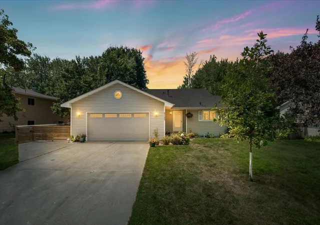 Photo 1 of Sale Pending at 4725 Upland Ln N, Minneapolis, MN 55446 | MLS# 7117299 | Listing updated on 2026-09-07