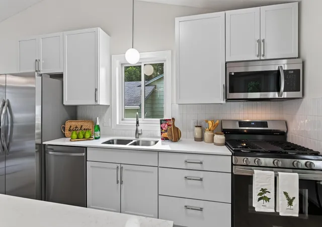 Photo 3 of Sale Pending at 3924 51st Avenue N, Minneapolis, MN 55429 | MLS# 7117306 | Listing updated on 2026-08-18