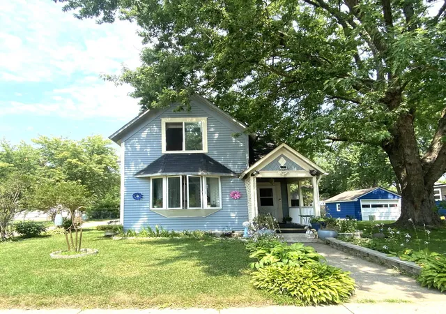 Photo 1 of Single family home for sale at 640 11th Street, Windom, MN 56101 | MLS# 7117333 | Listing updated on 2026-09-20