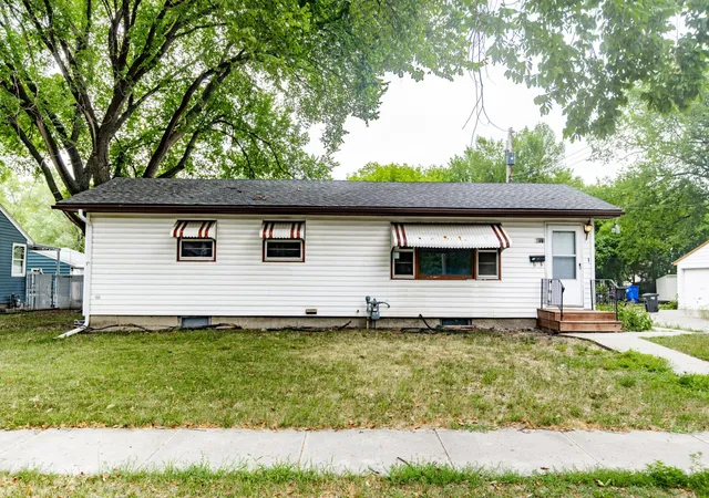 Photo 2 of Single family home for sale at 1011 College St N, Fargo, ND 58102 | MLS# 7117334 | Listing updated on 2026-08-20