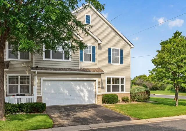 2nd image of 920 Princeton Ave, Shakopee, MN 55379 | MLS# 7117362