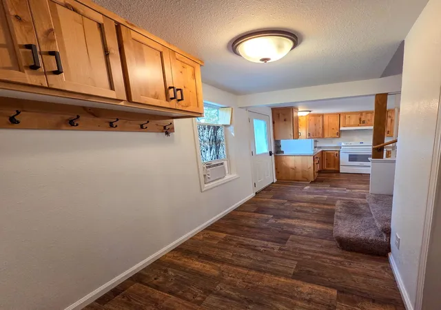 Photo 3 of Single family home for sale at 810 5th Avenue Se, Little Falls, MN 56345 | MLS# 7117378 | Listing updated on 2026-09-22