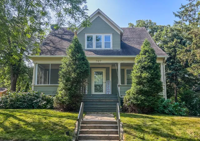 1st image of 327 E Pearl St, Owatonna, MN 55060 | MLS# 7117388