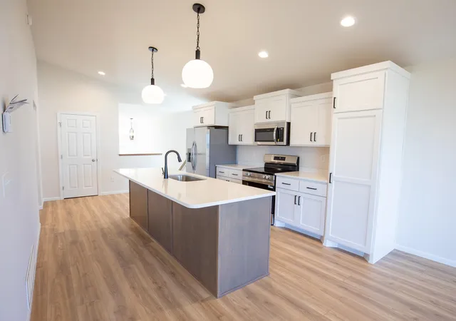Photo 3 of Single family home for sale at 7895 Cottonwood Blvd, Horace, ND 58047 | MLS# 7117393 | Listing updated on 2026-10-26