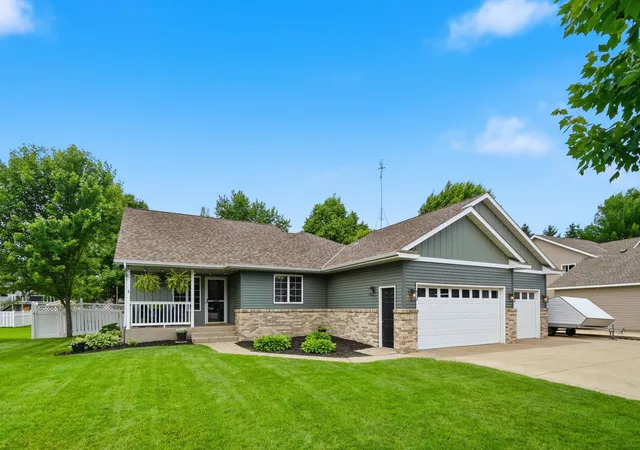 1st image of 1411 8th Ave N, Sartell, MN 56377 | MLS# 7117395