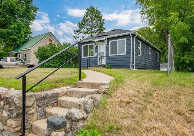 1st image of 606 Nw 7th Ave, Grand Rapids, MN 55744 | MLS# 7117396