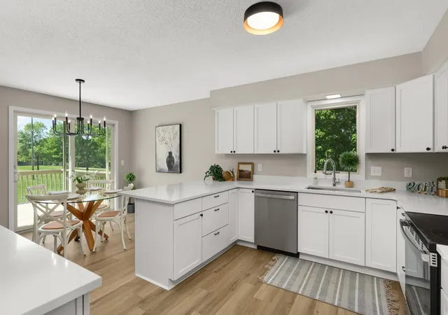 4th image of 22155 Beaumont Wy, Farmington, MN 55024 | MLS# 7117409