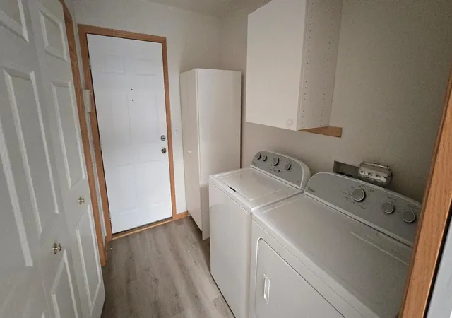 Photo 4 of Single family home for sale at 14406 Edgewood Ave, Savage, MN 55378 | MLS# 7117431 | Listing updated on 2026-08-27