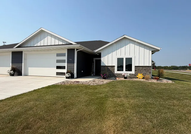 Photo 1 of Single family home for sale at 719 Tallgrass Cir, Luverne, MN 56156 | MLS# 7117447 | Listing updated on 2026-07-29
