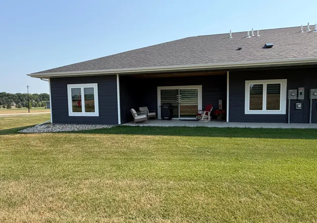 Photo 2 of Single family home for sale at 719 Tallgrass Cir, Luverne, MN 56156 | MLS# 7117447 | Listing updated on 2026-07-29