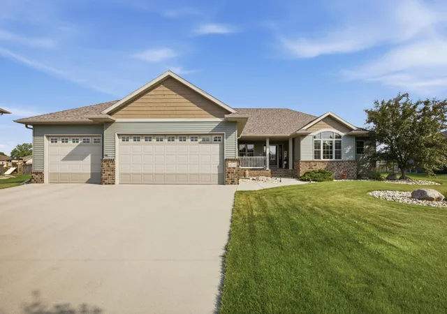 Photo 1 of Single family home for sale at 4219 50th Avenue S, Fargo, ND 58104 | MLS# 7117449 | Listing updated on 2026-09-17