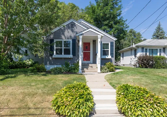 2nd image of 2724 Toledo Ave S, Minneapolis, MN 55416 | MLS# 7117462