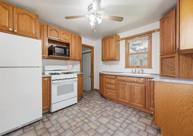 Photo 2 of Sale Pending at 5732 41st Avenue S, Minneapolis, MN 55417 | MLS# 7117467 | Listing updated on 2026-09-04