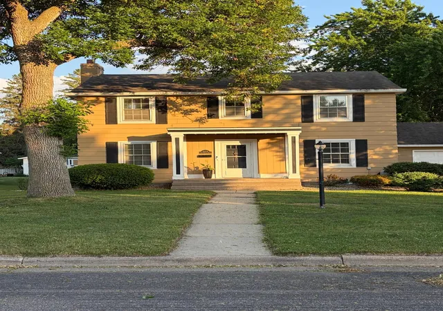 Photo 2 of Single family home for sale at 1104 23rd Avenue N, Saint Cloud, MN 56303 | MLS# 7117471 | Listing updated on 2026-08-04