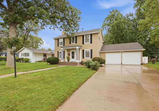 Photo 3 of Single family home for sale at 1104 23rd Avenue N, Saint Cloud, MN 56303 | MLS# 7117471 | Listing updated on 2026-10-05