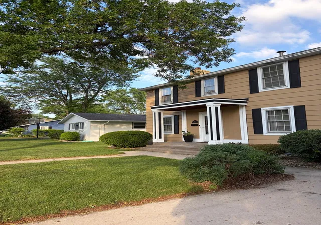 Photo 4 of Single family home for sale at 1104 23rd Avenue N, Saint Cloud, MN 56303 | MLS# 7117471 | Listing updated on 2026-08-04