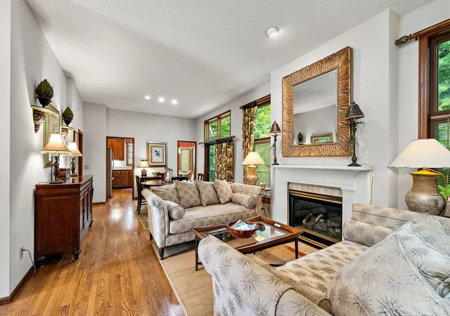 3rd image of 4678 Aspen Ridge Cir, Saint Paul, MN 55122 | MLS# 7117485