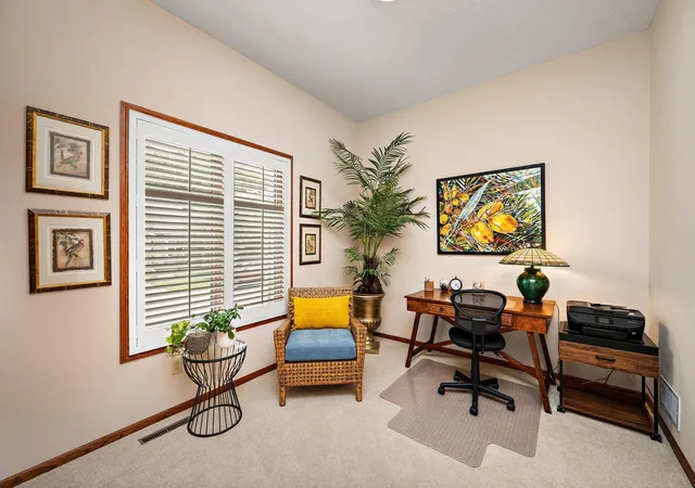 4th image of 4678 Aspen Ridge Cir, Saint Paul, MN 55122 | MLS# 7117485