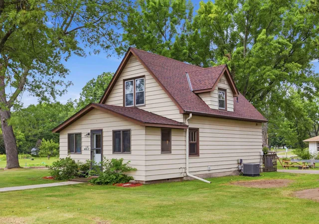1st image of 11 Wood St N, Mora, MN 55051 | MLS# 7117490