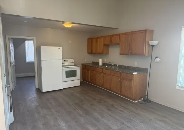 3rd image of 1204 E 7Th St, Saint Paul, MN 55106 | MLS# 7117510