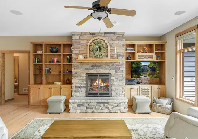 Photo 4 of Sale Pending at 8415 Groveland Rd, Saint Paul, MN 55112 | MLS# 7117513 | Listing updated on 2026-08-14