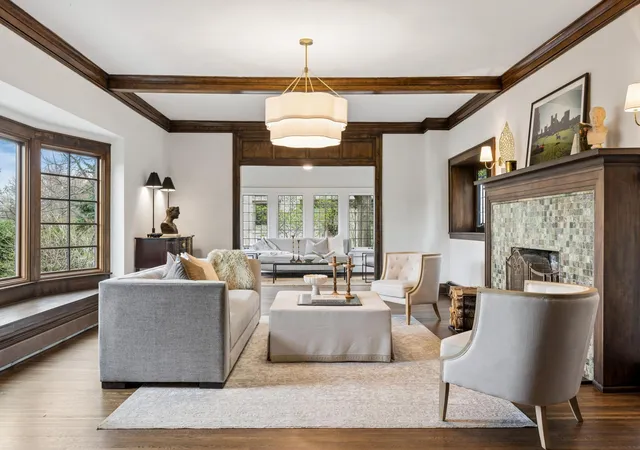 Photo 2 of Sale Pending at 2204 W Lake Of The Isles Pkwy, Minneapolis, MN 55405 | MLS# 7117523 | Listing updated on 2026-09-12