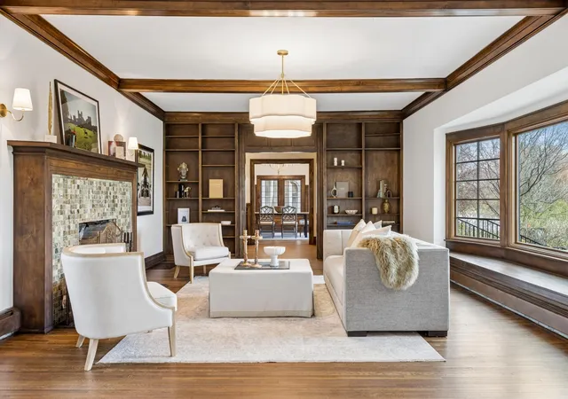 Photo 3 of Sale Pending at 2204 W Lake Of The Isles Pkwy, Minneapolis, MN 55405 | MLS# 7117523 | Listing updated on 2026-09-12
