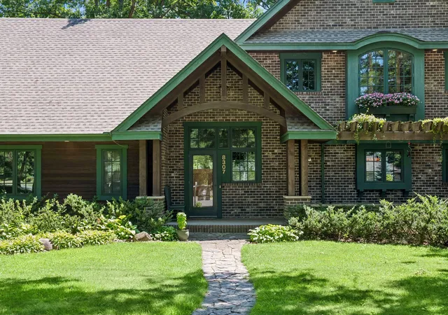 Photo 3 of Sale Pending at 8307 Oakmere Rd, Minneapolis, MN 55438 | MLS# 7117528 | Listing updated on 2026-08-15