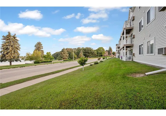 2nd image of 101 Albion Ave #201, Fairmont, MN 56031 | MLS# 7117540