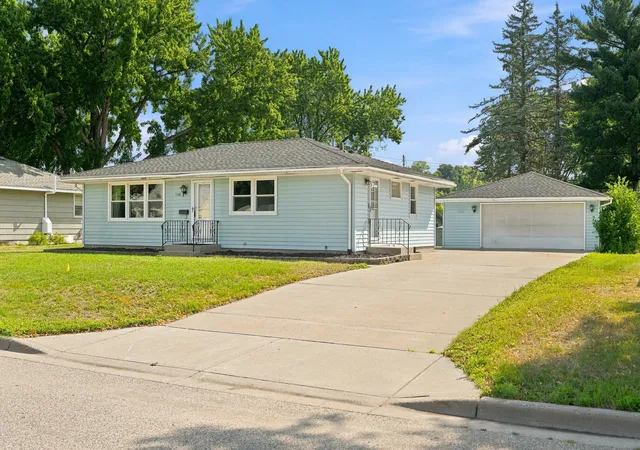 Photo 1 of Sale Pending at 1148 Aurora Ave, Saint Paul Park, MN 55071 | MLS# 7117611 | Listing updated on 2026-08-13