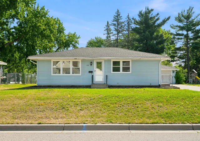 Photo 3 of Sale Pending at 1148 Aurora Ave, Saint Paul Park, MN 55071 | MLS# 7117611 | Listing updated on 2026-08-13