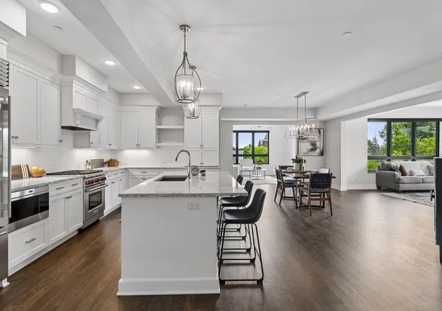 1st image of 222 Ferndale Rd S #206, Wayzata, MN 55391 | MLS# 7117624