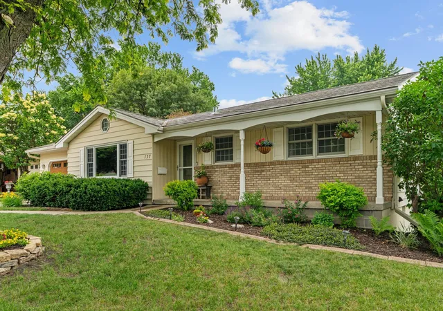 2nd image of 137 Atwood Dr, Mankato, MN 56001 | MLS# 7117665